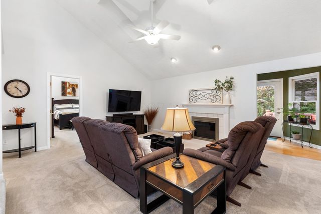 232 Kingsmeadow Lane, Blacklick, OH 43004