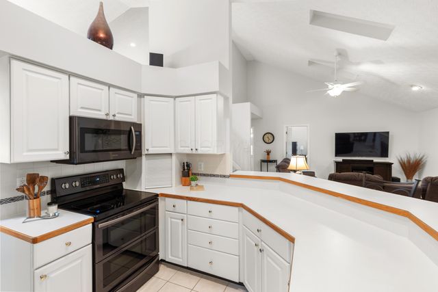 232 Kingsmeadow Lane, Blacklick, OH 43004