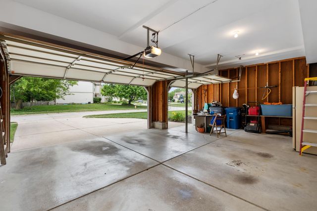 232 Kingsmeadow Lane, Blacklick, OH 43004