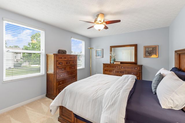 232 Kingsmeadow Lane, Blacklick, OH 43004