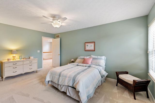 232 Kingsmeadow Lane, Blacklick, OH 43004