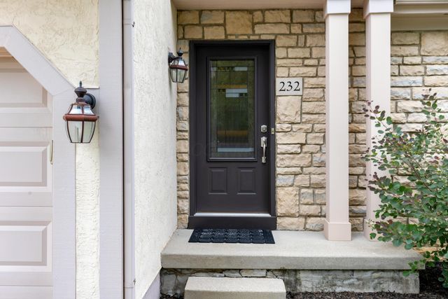 232 Kingsmeadow Lane, Blacklick, OH 43004