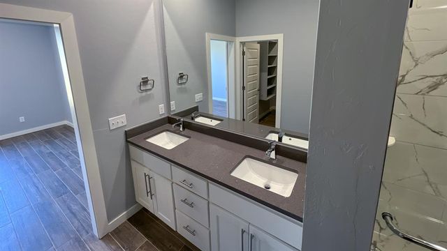 424 Remington Avenue, Jones, OK 73049