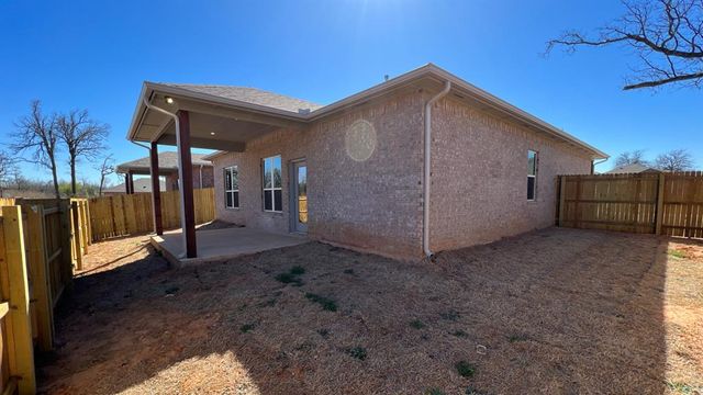 424 Remington Avenue, Jones, OK 73049