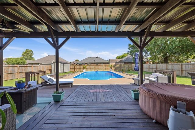 1630 Hosta, Conway, AR 72034