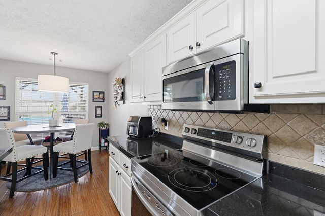 1630 Hosta, Conway, AR 72034