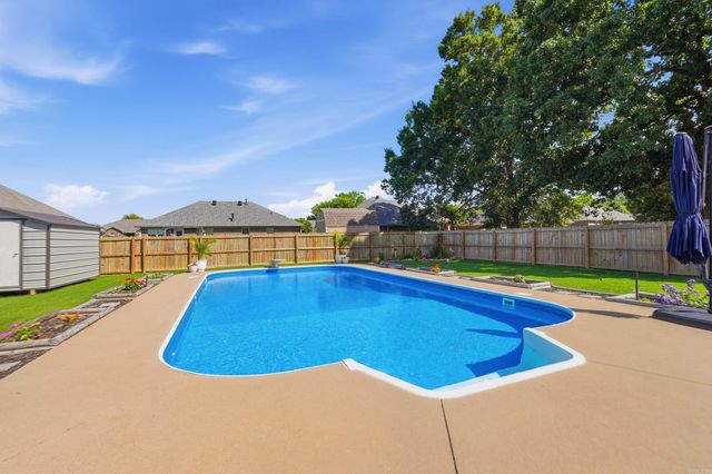 1630 Hosta, Conway, AR 72034