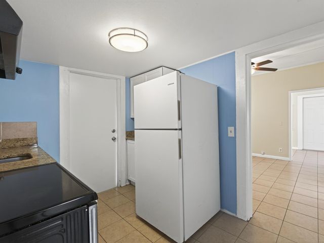 964 W Lakewood Road, West Palm Beach, FL 33405