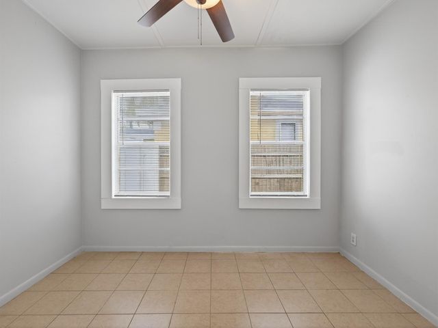 964 W Lakewood Road, West Palm Beach, FL 33405