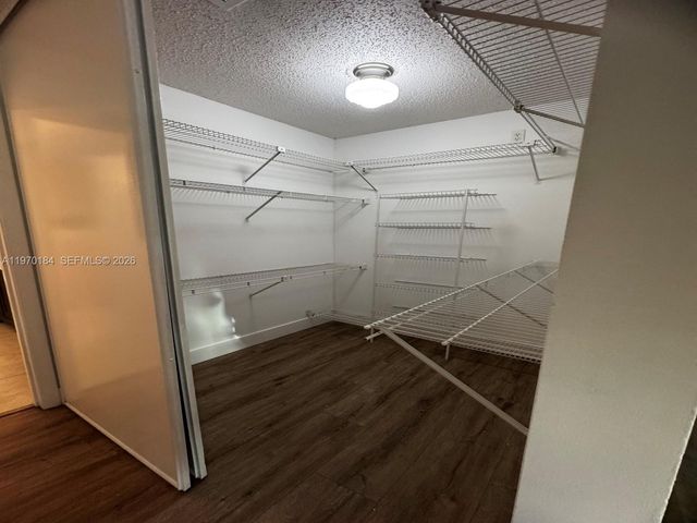 10708 NW 12th Mnr, Plantation, FL 33322