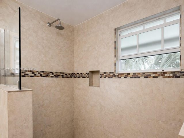 10708 NW 12th Mnr, Plantation, FL 33322