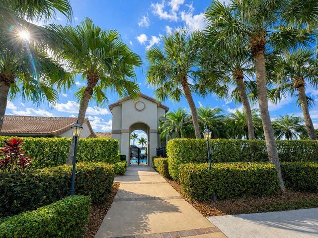 10708 NW 12th Mnr, Plantation, FL 33322