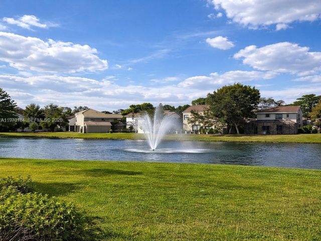 10708 NW 12th Mnr, Plantation, FL 33322