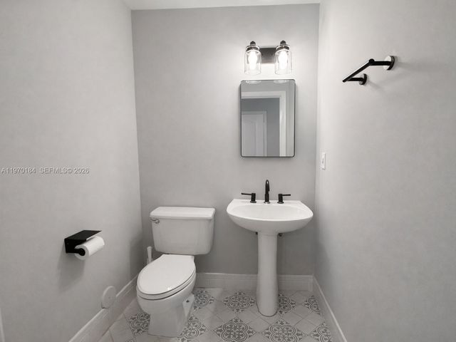 10708 NW 12th Mnr, Plantation, FL 33322