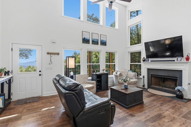 579 Overlook Circle, Young Harris, GA 30582