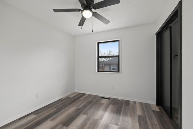 2806 W Swan Street, Springfield, MO 65807