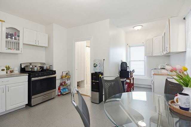 38 Oberlin St, Worcester, MA 01610