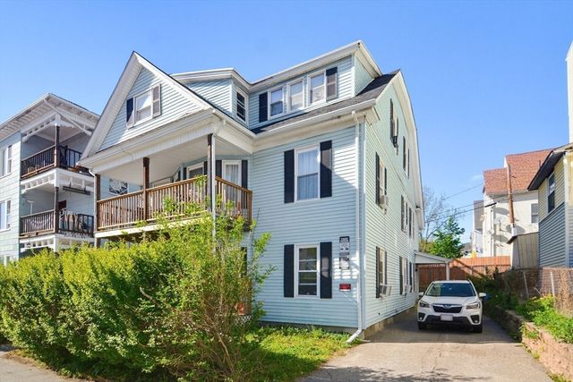 38 Oberlin St, Worcester, MA 01610