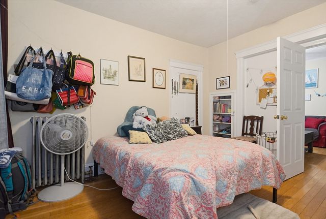 38 Oberlin St, Worcester, MA 01610