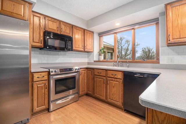 1677 Pond Shore Drive, Pittsfield Charter Twp, MI 48108