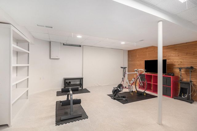 1677 Pond Shore Drive, Pittsfield Charter Twp, MI 48108