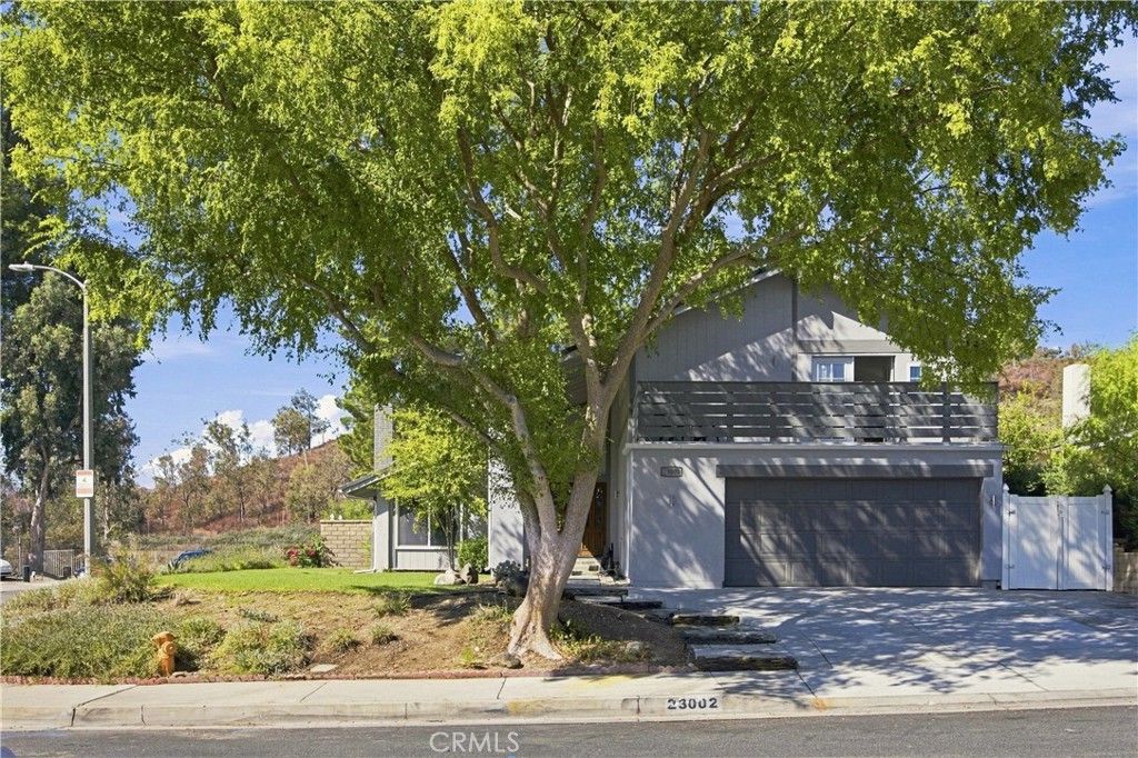 23002 La Granja, Valencia, CA 91354 — exterior