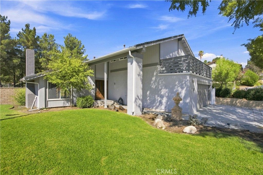 23002 La Granja, Valencia, CA 91354 — photo 2