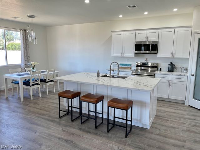 6660 Stubblefield Drive, Pahrump, NV 89061