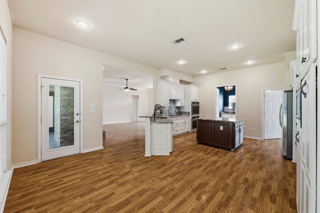 231 Ash Drive, Waxahachie, TX 75165