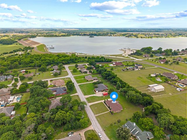 231 Ash Drive, Waxahachie, TX 75165