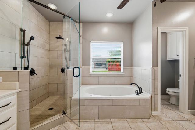 231 Ash Drive, Waxahachie, TX 75165