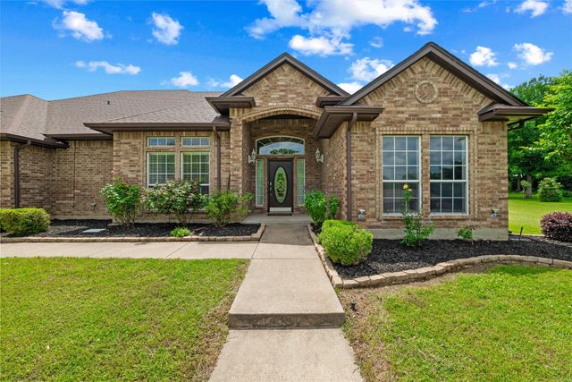 231 Ash Drive, Waxahachie, TX 75165