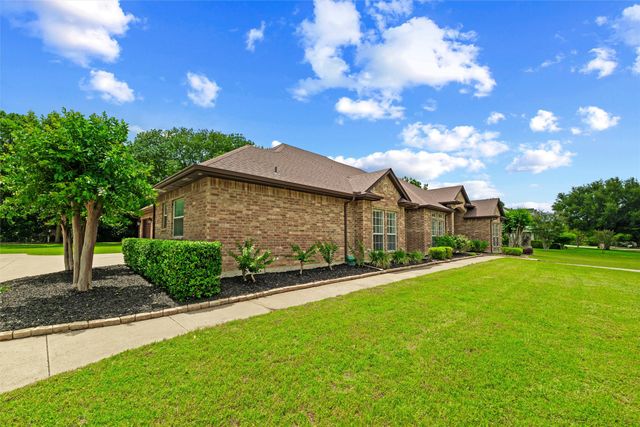 231 Ash Drive, Waxahachie, TX 75165