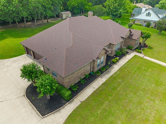 231 Ash Drive, Waxahachie, TX 75165