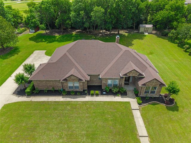 231 Ash Drive, Waxahachie, TX 75165