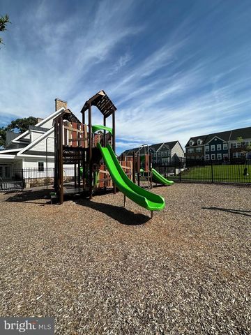 2318 WOODLANDS, Windsor Mill, MD 21244