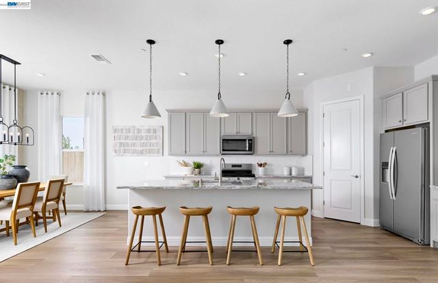 586 Lee Loop, Discovery Bay, CA 94505