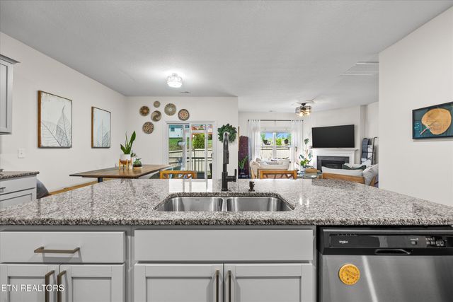 832 Mill Creek Drive, Loudon, TN 37774