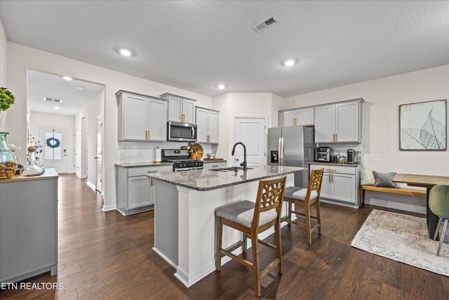 832 Mill Creek Drive, Loudon, TN 37774