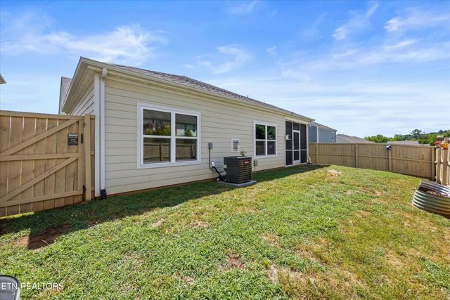 832 Mill Creek Drive, Loudon, TN 37774