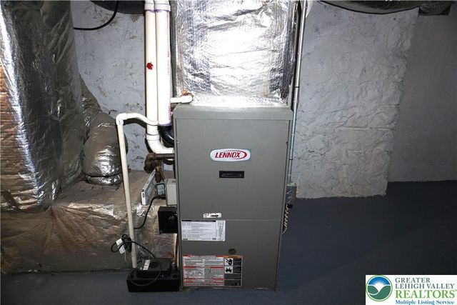 1074 West Berwick Street, Easton, PA 18042