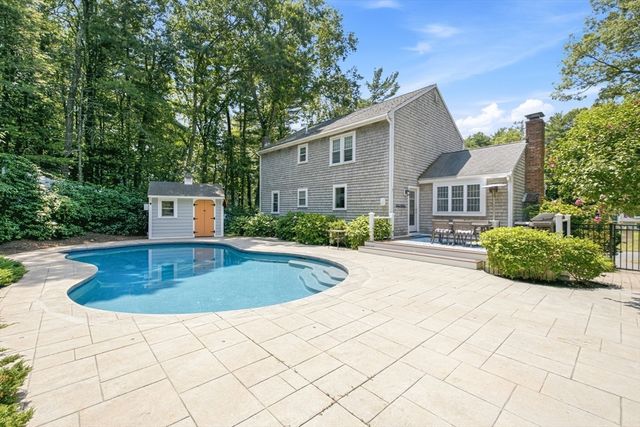 137 Peterson Path, Marshfield, MA 02050