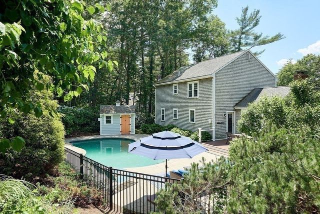 137 Peterson Path, Marshfield, MA 02050
