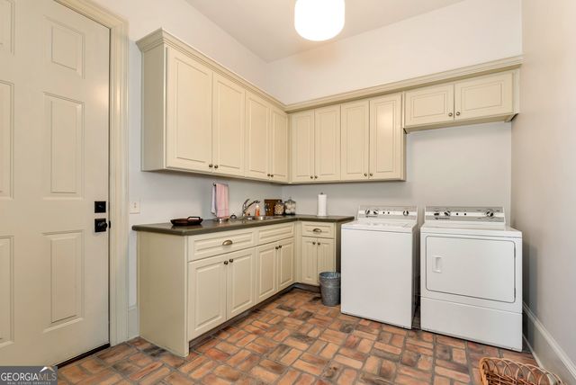 902 Little Darby Lane, Suwanee, GA 30024