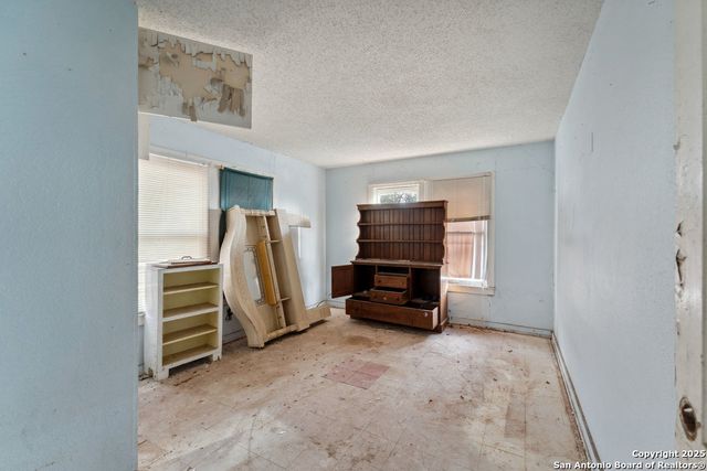 1932 E HIGHLAND BLVD, San Antonio, TX 78210