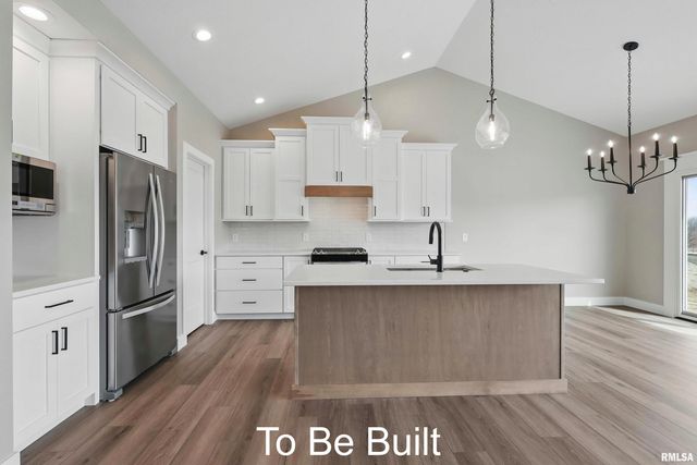 1218 S 2ND Street, Eldridge, IA 52748