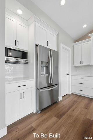 1218 S 2ND Street, Eldridge, IA 52748