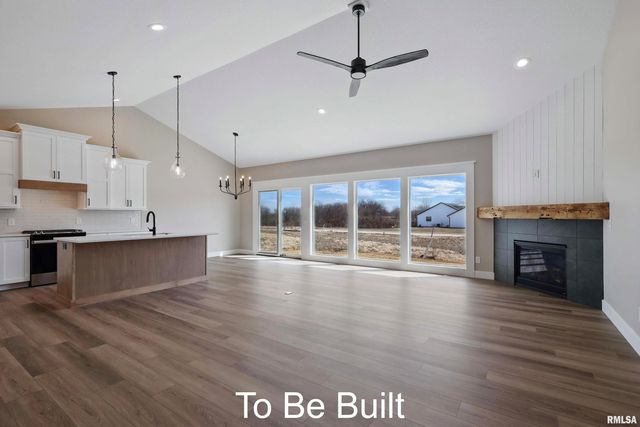 1218 S 2ND Street, Eldridge, IA 52748