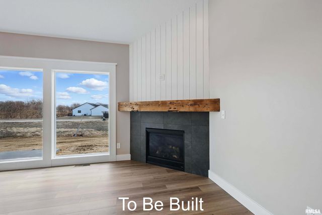 1218 S 2ND Street, Eldridge, IA 52748