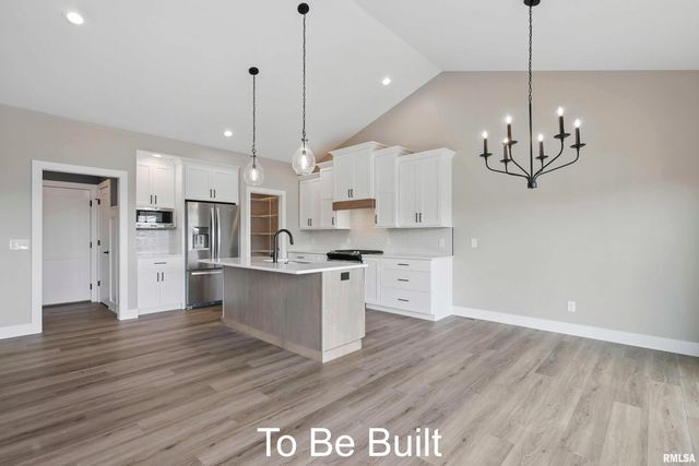 1218 S 2ND Street, Eldridge, IA 52748